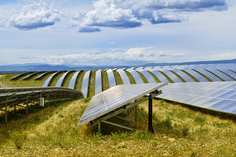 $太阳能(SZ000591)$这公司最大的题目便是音信不透后太阳能正在2022年